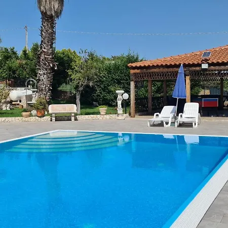 Con Piscina