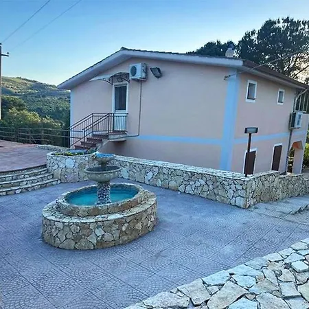 Holiday home Con Piscina